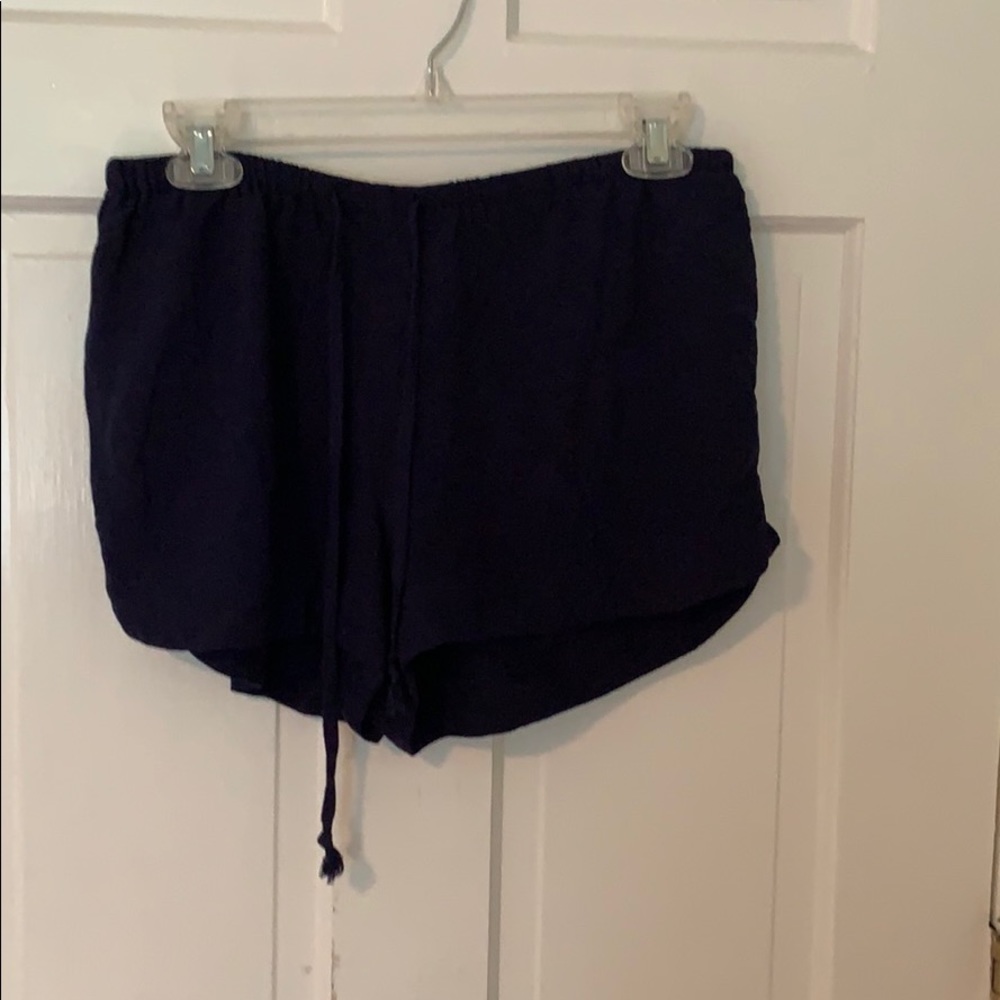 Navy flow shorts